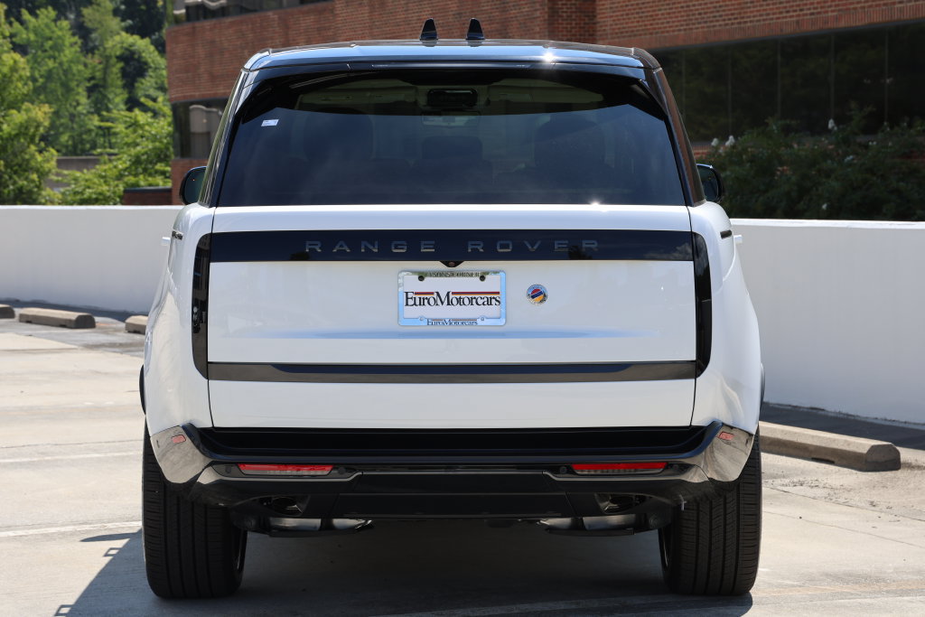 New 2026 Land Rover Range Rover Long Wheelbase SE AWD/4WD image 3