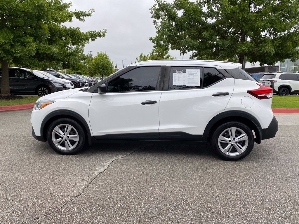 Used 2020 Nissan Kicks S FWD image 4
