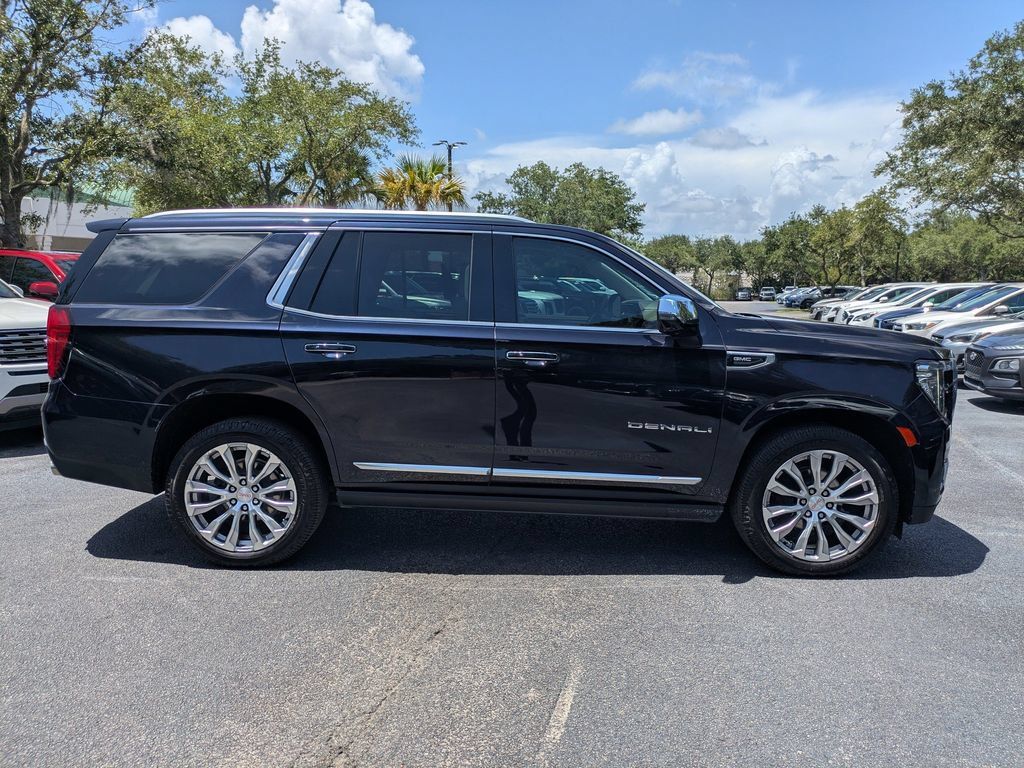 Used 2023 GMC Yukon Denali RWD image 3