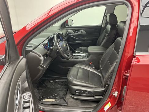 Used 2020 Chevrolet Traverse LT w/ LPO, Floor Liner Package image 3