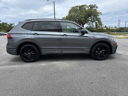 Certified 2024 Volkswagen Tiguan SE R-Line FWD image 7
