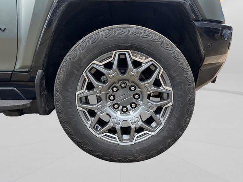 Used 2024 GMC Hummer EV 3X image 56