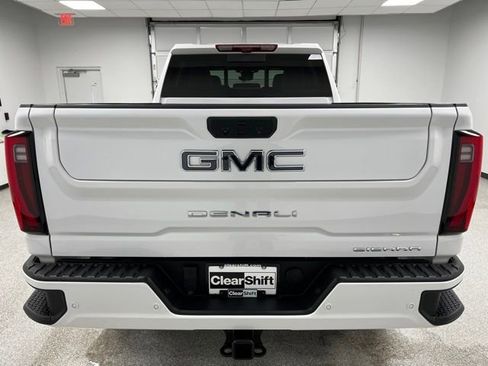 Used 2024 GMC Sierra 3500 Denali Ultimate image 9