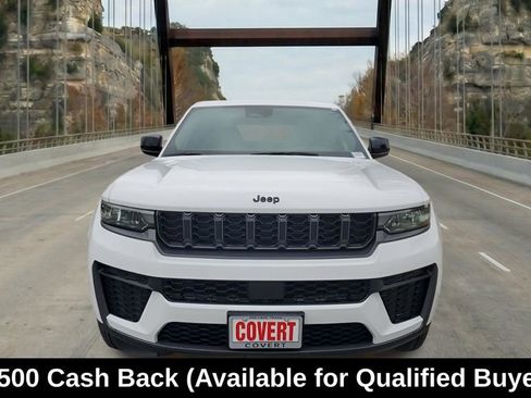 New 2026 Jeep Grand Cherokee Altitude RWD image 2