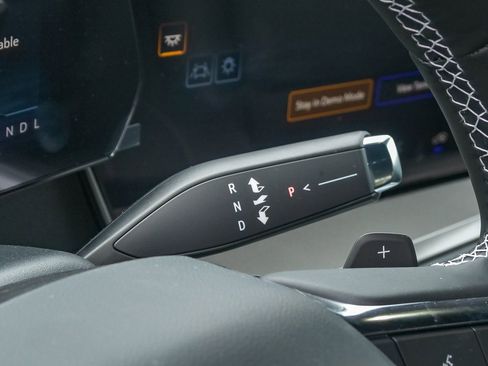New 2026 Chevrolet Traverse LT w/ Driver Confidence Package FWD image 19