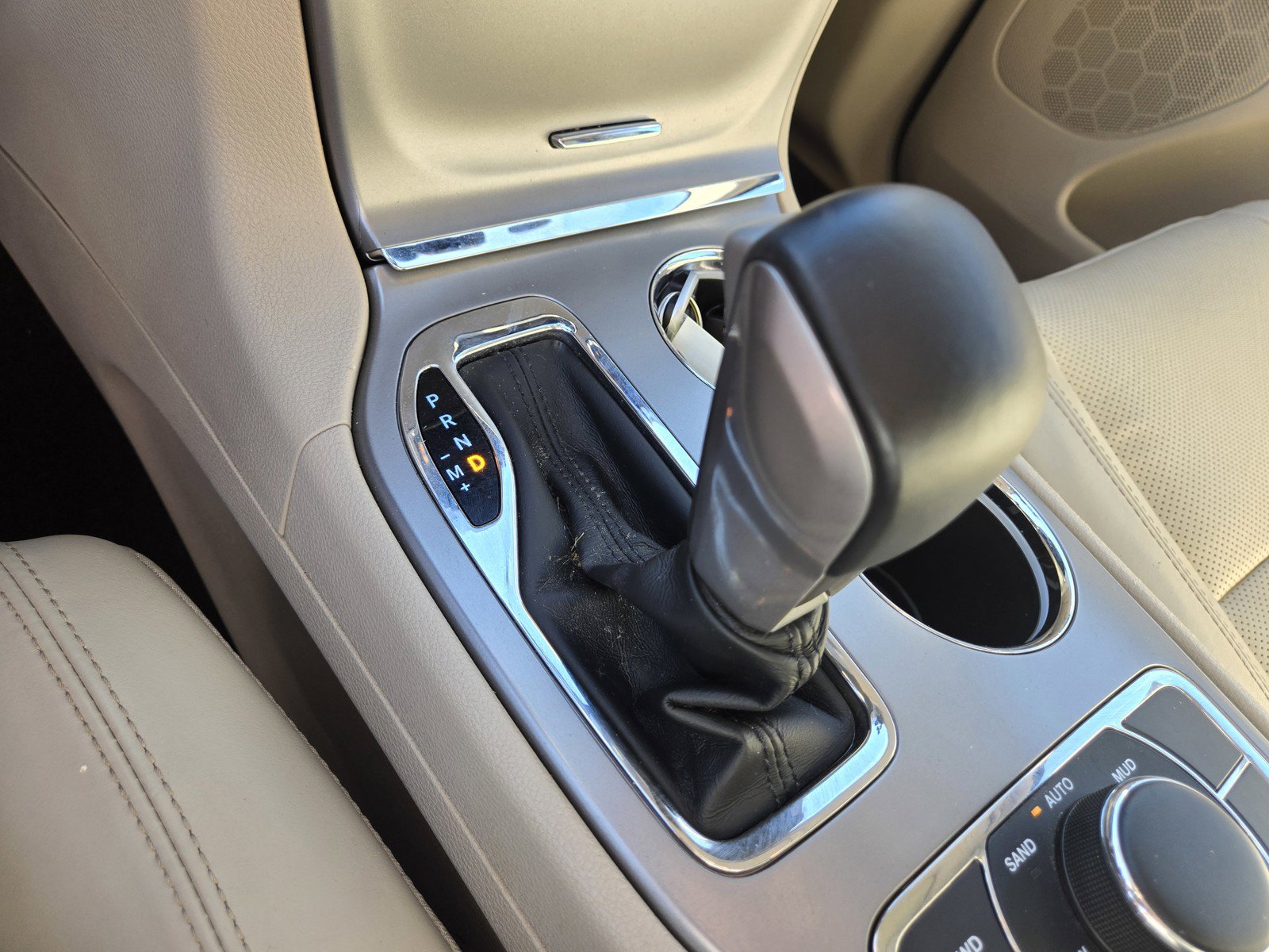 Used 2021 Jeep Grand Cherokee Limited w/ Luxury Group II AWD/4WD image 16