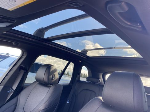 Used 2020 BMW X5 xDrive40i w/ Premium Package image 25