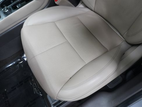 Used 2021 Lincoln Corsair Reserve FWD image 12