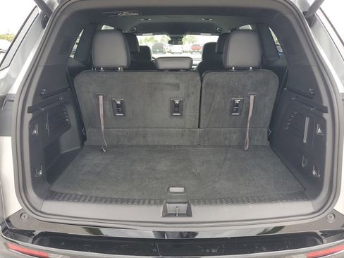 Used 2025 Buick Enclave Sport Touring image 22