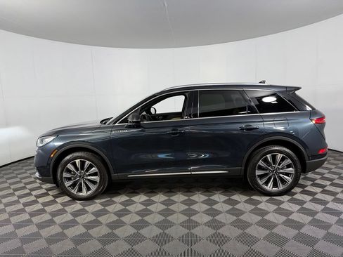 Used 2022 Lincoln Corsair Reserve w/ Equipment Group 201A FWD image 11