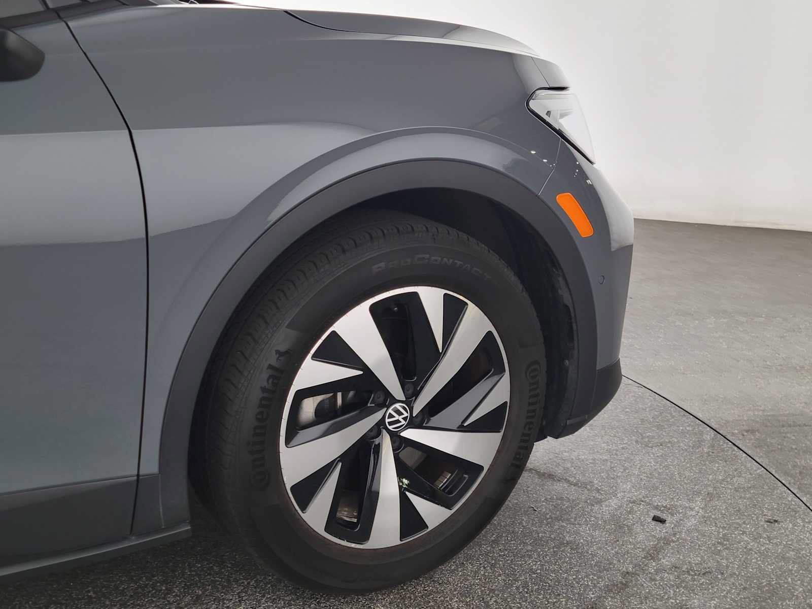 Used 2024 Volkswagen ID.4 2WD image 9