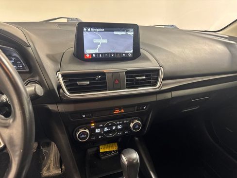 Used 2018 MAZDA MAZDA3 Grand Touring FWD image 13