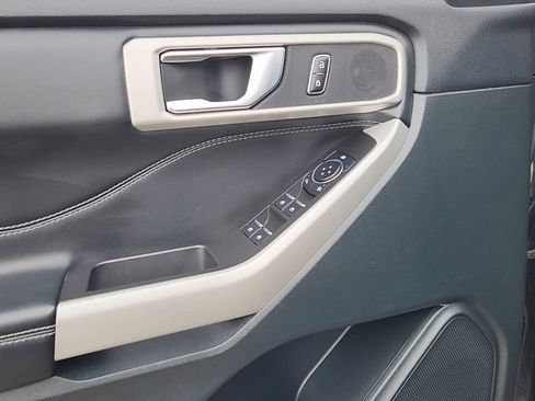 Used 2024 Ford Explorer XLT w/ Equipment Group 202A image 26