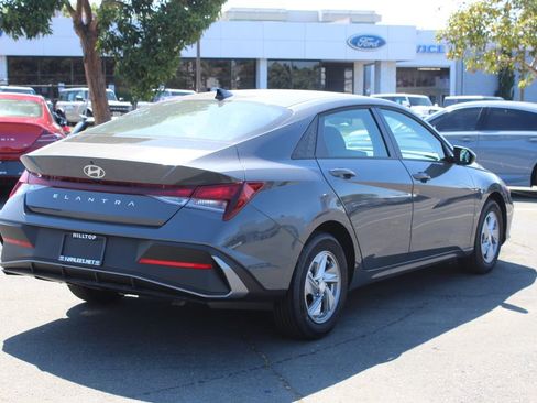 New 2026 Hyundai Elantra SE image 7