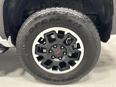 Used 2025 Toyota 4Runner TRD Off-Road AWD/4WD image 63