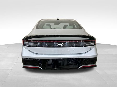 Used 2025 Hyundai Sonata SEL FWD image 4