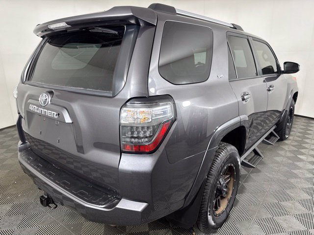 Used 2019 Toyota 4Runner SR5 AWD/4WD image 3