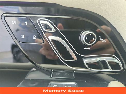 Used 2019 Land Rover Range Rover Supercharged image 35