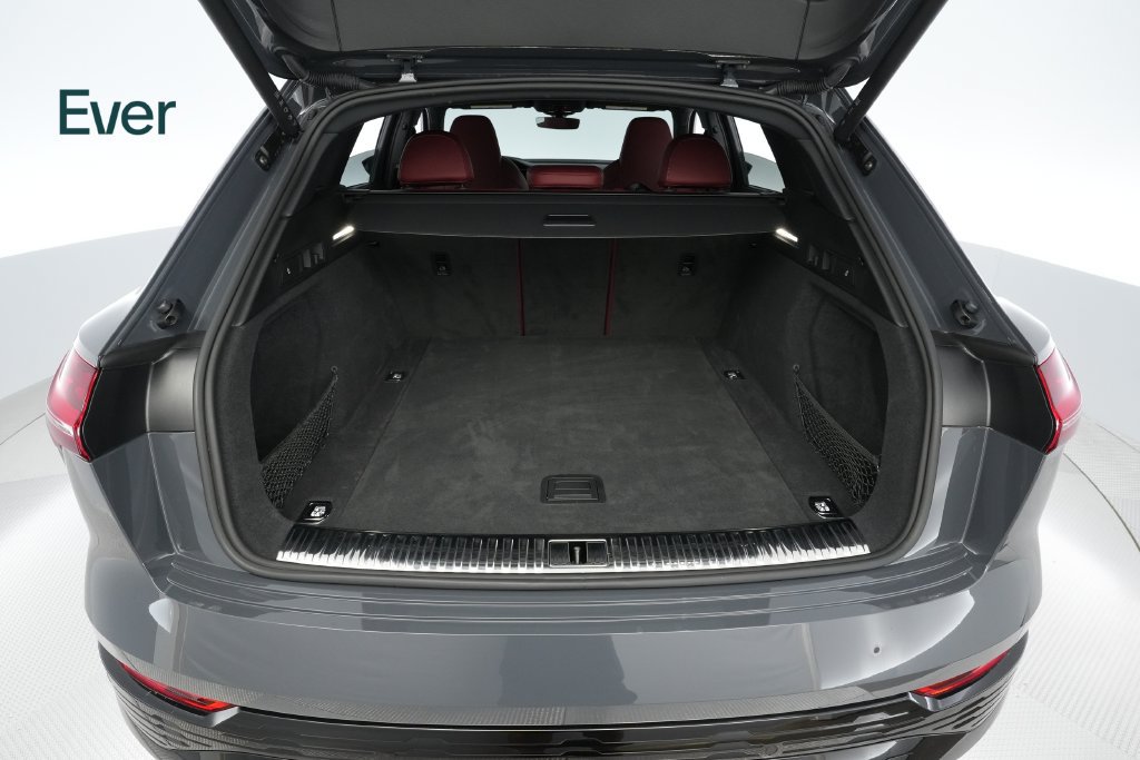 Used 2024 Audi Q8 e-tron Prestige w/ Prestige Package AWD/4WD image 8
