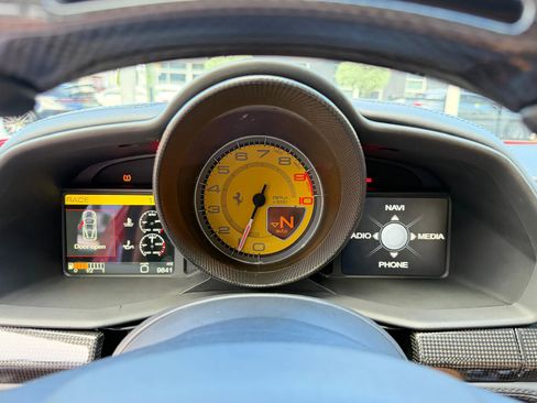 Used 2011 Ferrari 458 Italia Coupe RWD image 42