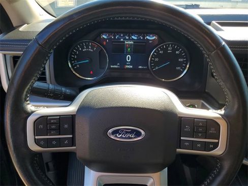 Used 2024 Ford Expedition Max XLT image 24