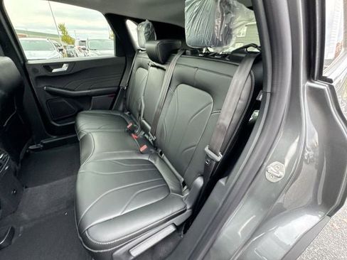 New 2026 Ford Escape SE w/ PHEV Premium Package FWD image 23