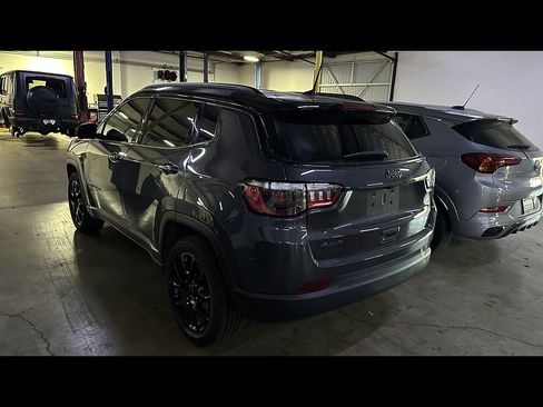 Used 2024 Jeep Compass Latitude w/ Altitude Special Edition AWD/4WD image 3