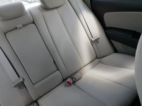 Used 2009 Hyundai Elantra GLS FWD image 14