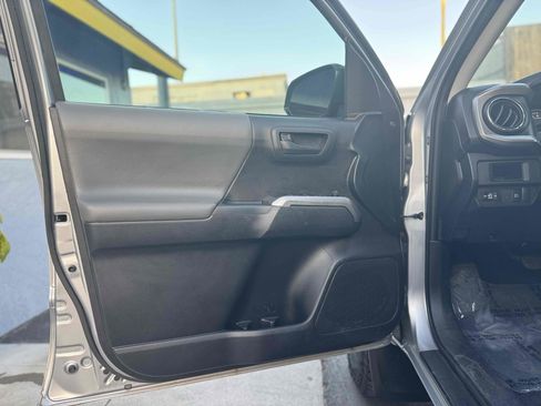 Used 2019 Toyota Tacoma SR5 image 30