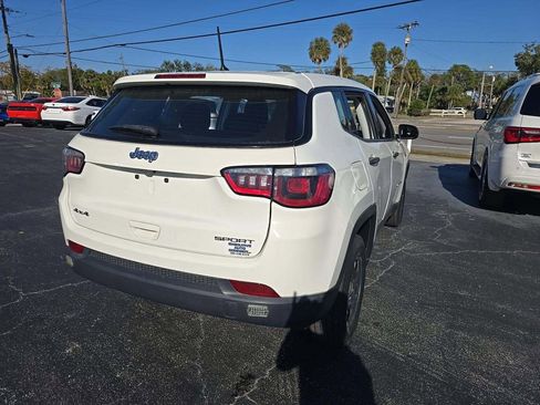 Used 2018 Jeep Compass Sport AWD/4WD image 2