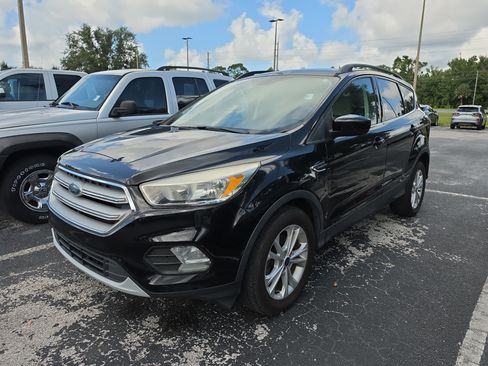Used 2018 Ford Escape SE FWD image 7