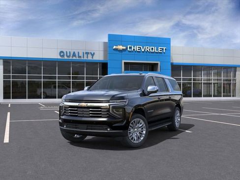 New 2025 Chevrolet Suburban Premier image 8