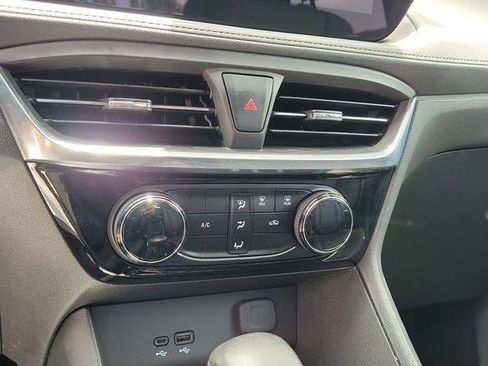 Used 2024 Buick Encore GX Sport Touring FWD image 29