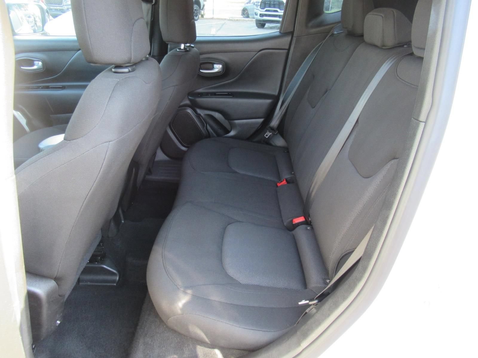 Certified 2023 Jeep Renegade Latitude AWD/4WD image 18