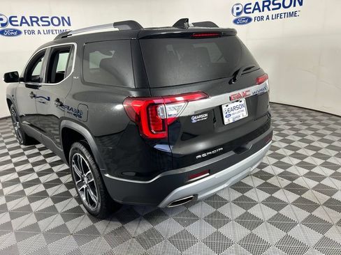 Used 2023 GMC Acadia SLT w/ Technology Package FWD image 5