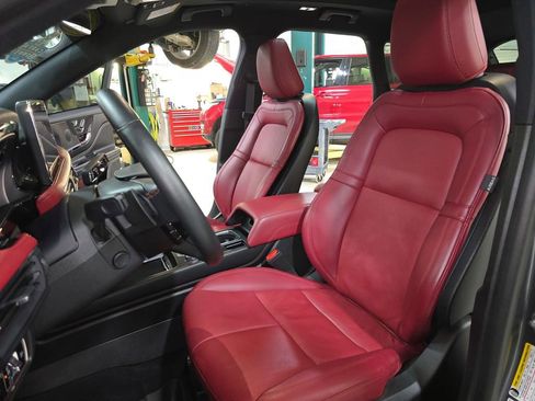 Used 2023 Lincoln Corsair Reserve w/ Equipment Group 201A image 18