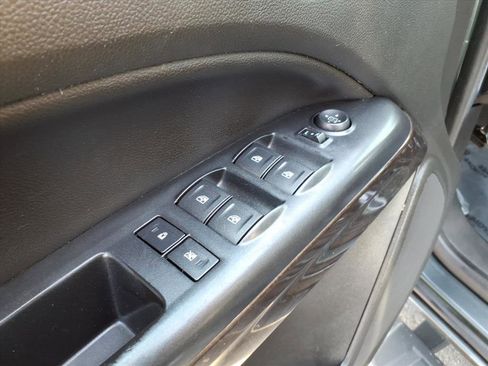 Used 2015 GMC Canyon SLT image 15