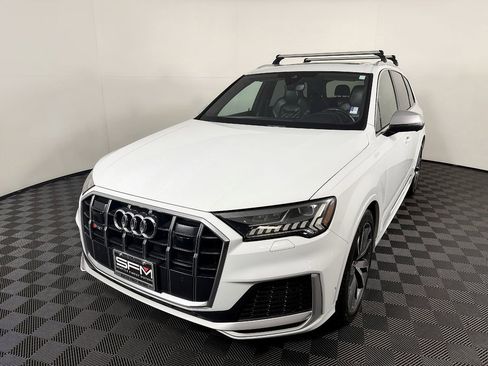 Used 2021 Audi SQ7 Premium Plus w/ Driver Assistance Package AWD/4WD image 3