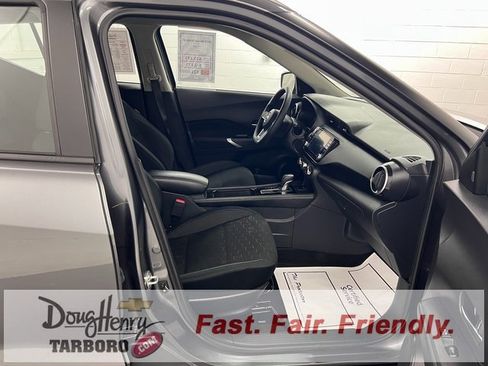 Used 2024 Nissan Kicks SV image 40