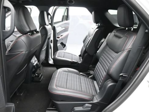 New 2026 Ford Explorer ST-Line RWD image 17