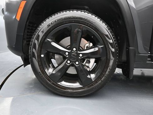 Used 2026 Jeep Grand Cherokee L Limited w/ Limited Altitude Package AWD/4WD image 33