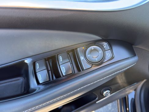 Used 2024 Buick Enclave Essence w/ Experience Buick Package image 13