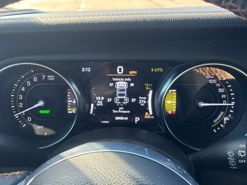 Used 2022 Jeep Wrangler Unlimited Sahara image 19