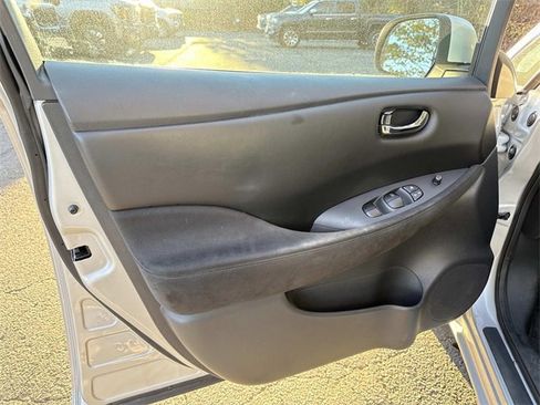 Used 2013 Nissan Leaf S w/ Charger Pkg image 8