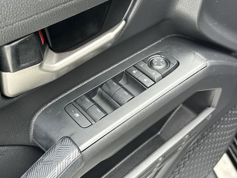 Certified 2025 Toyota Tacoma TRD Sport AWD/4WD image 15