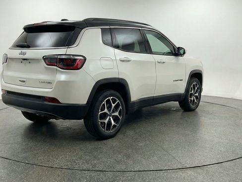 Used 2025 Jeep Compass Limited AWD/4WD image 9