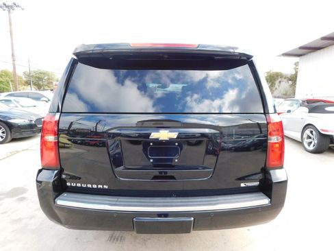 Used 2018 Chevrolet Suburban Premier image 6