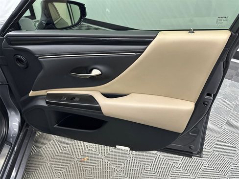 Used 2019 Lexus ES 350 image 15