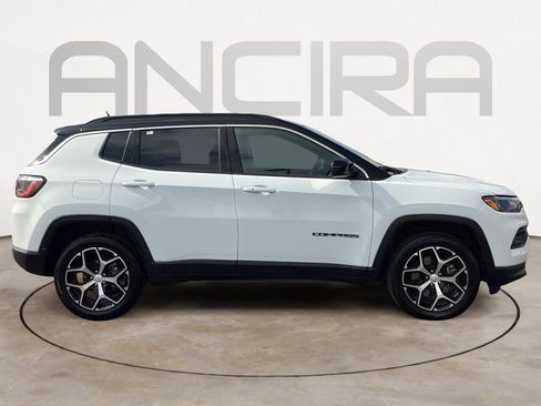 Used 2024 Jeep Compass Limited AWD/4WD image 14