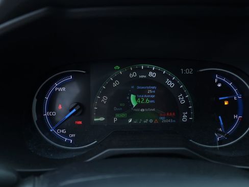 Used 2024 Toyota RAV4 LE image 27